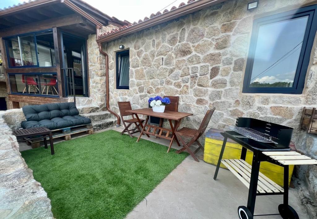 O Recuncho De Tibias Villa Pereiro de Aguiar ภายนอก รูปภาพ